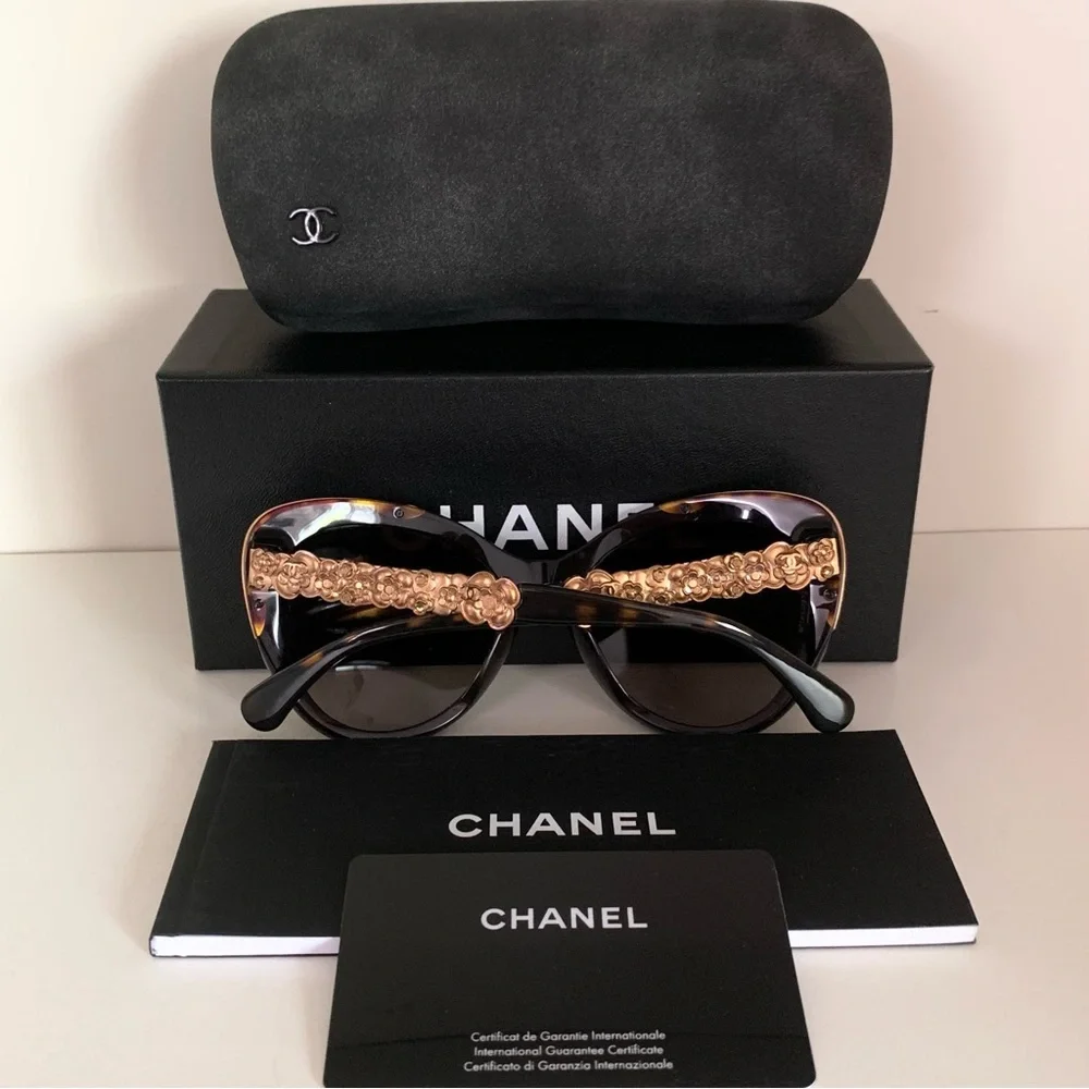 Chanel polarized special enameled gold floral sunglasses